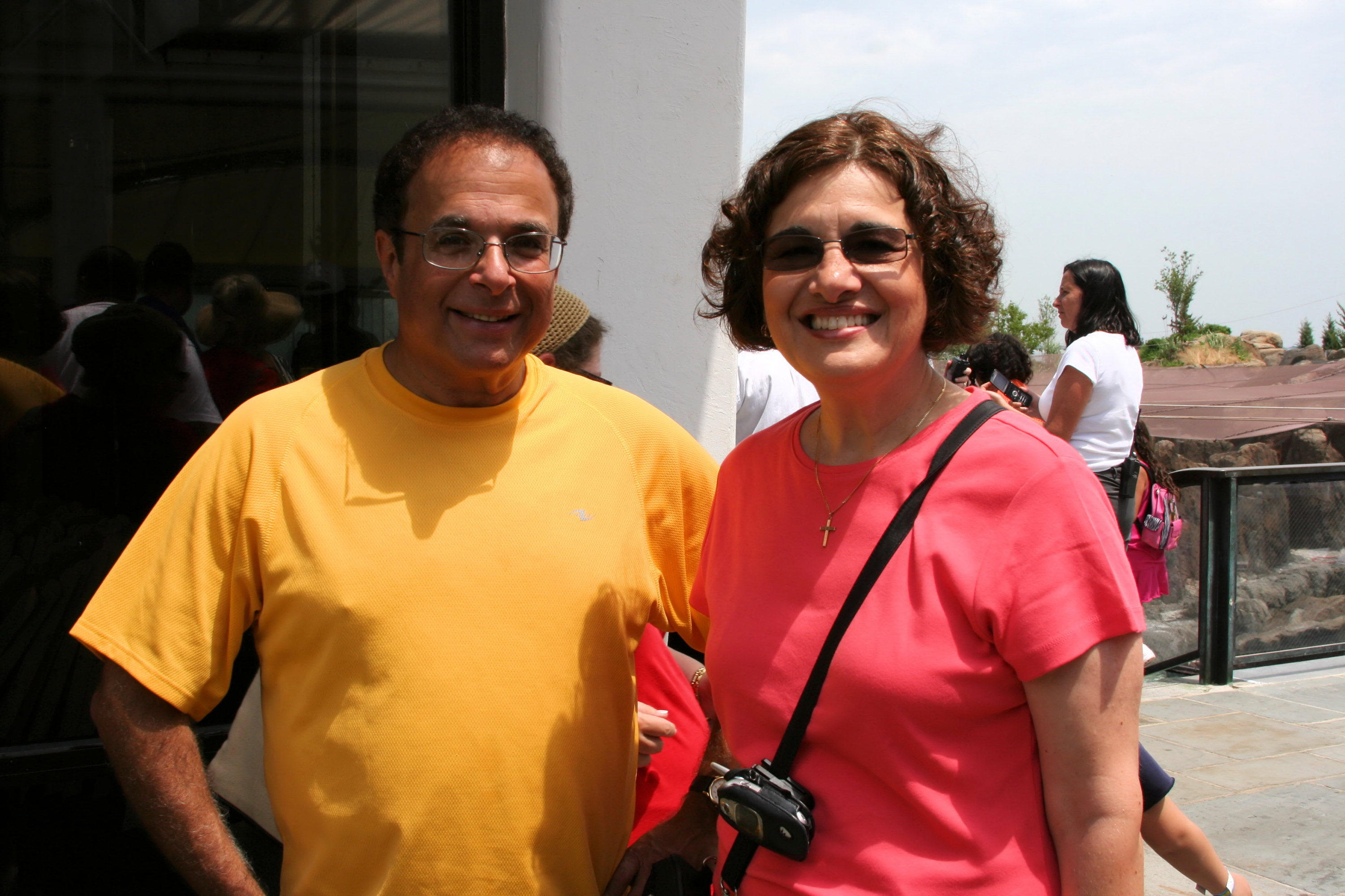 Alums David Holstein and Janet Glover